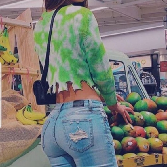 💚Lime Colored Distress Sweater💚 - Picture 2 of 3